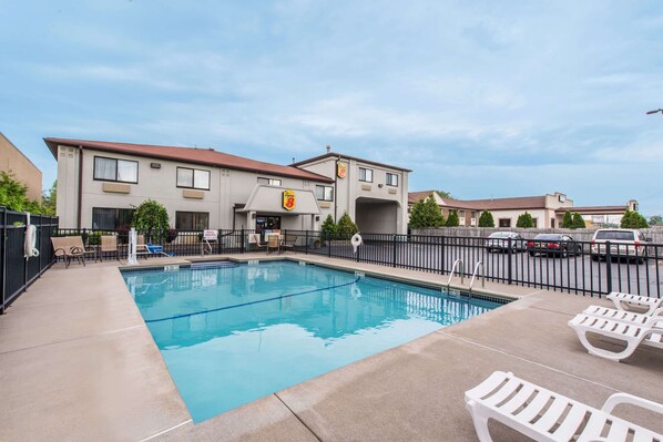 Seasonal outdoor pool
