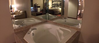 Super 8 by Wyndham Niagara Falls NY