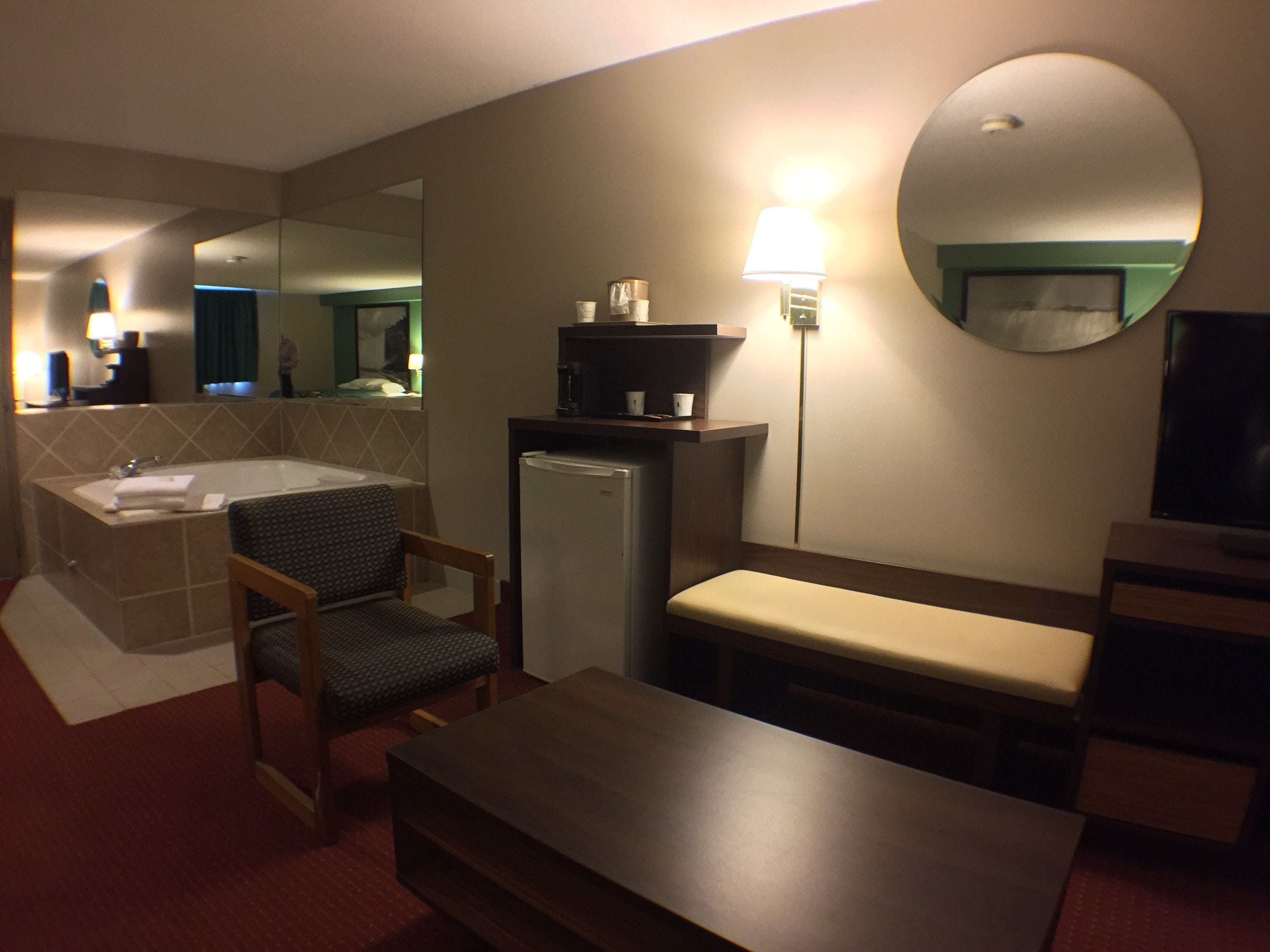 Photo - Super 8 by Wyndham Niagara Falls