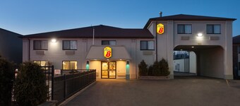Super 8 by Wyndham Niagara Falls NY