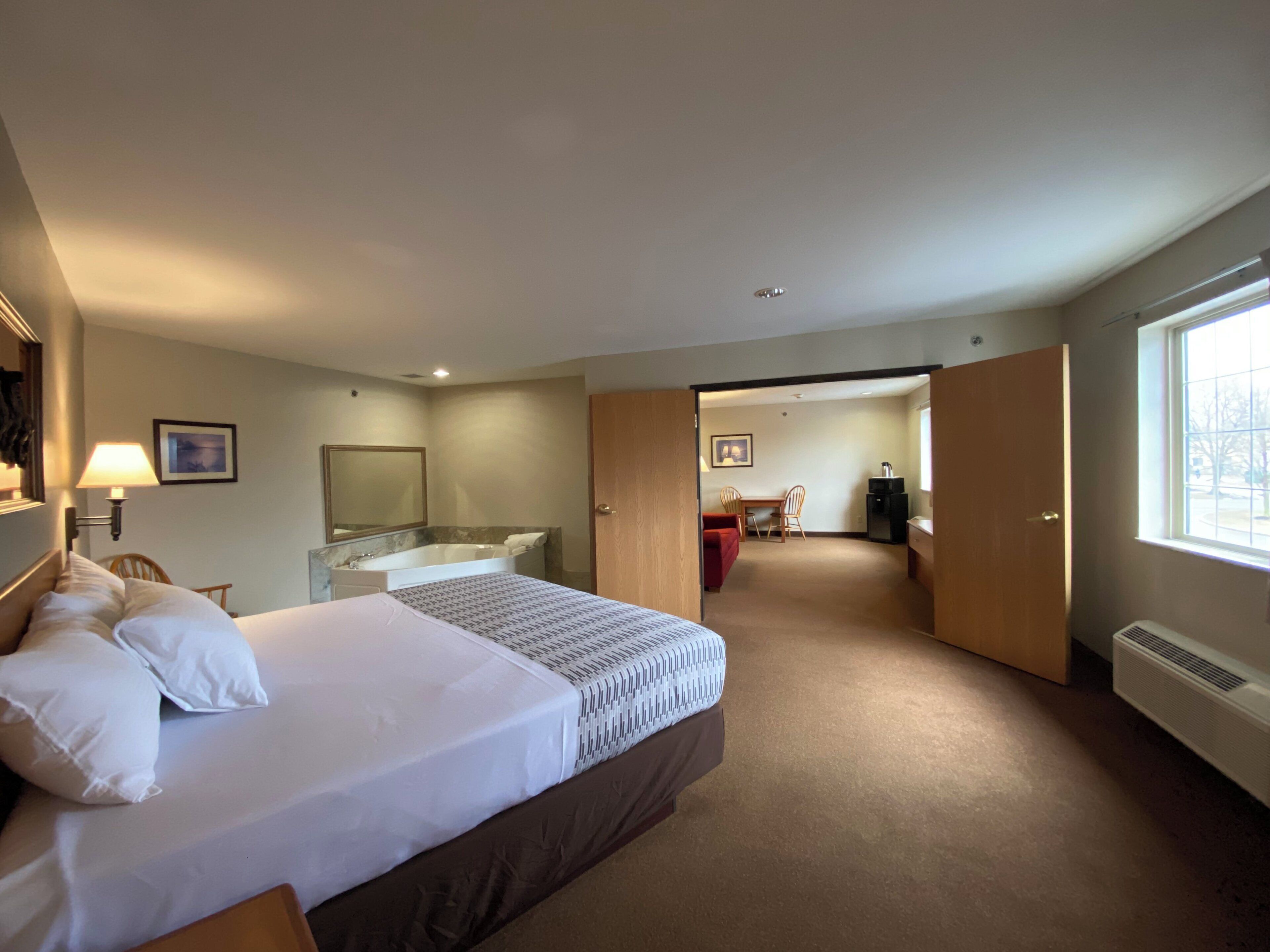Premium Suite | Free WiFi, bed sheets