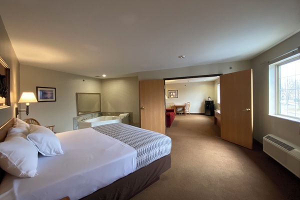 Premium Suite | Free WiFi, bed sheets