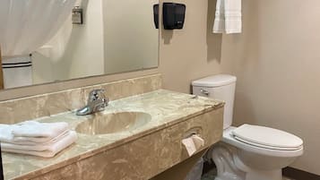 Deluxe Room, 1 King Bed, Hot Tub | Bathroom