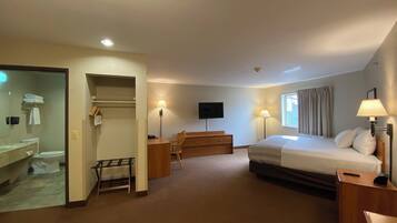 Deluxe Room, 1 King Bed, Hot Tub