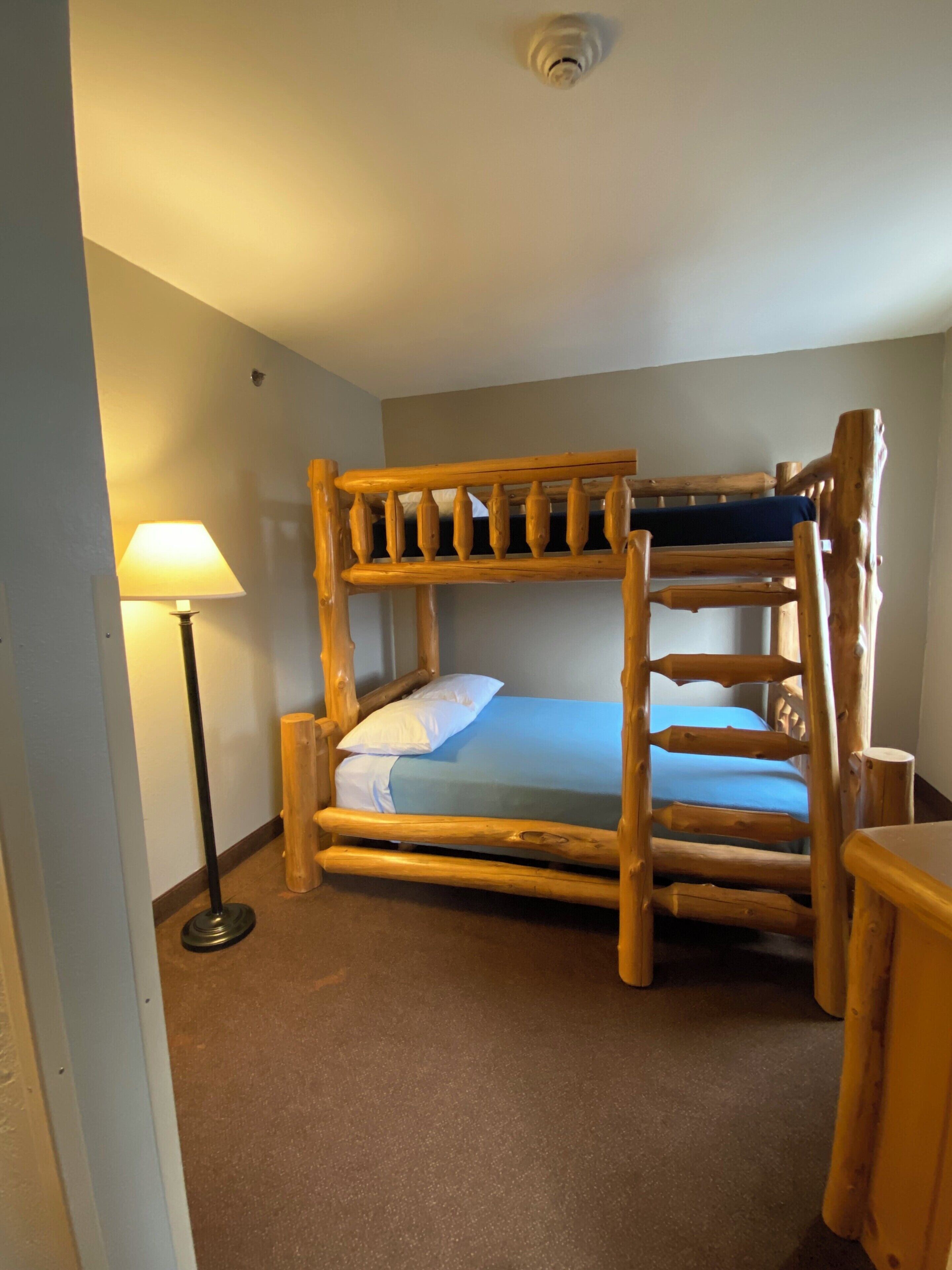 Chambre familiale | Accès au Wi-Fi (inclus), literie fournie
