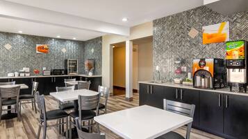 Free daily continental breakfast