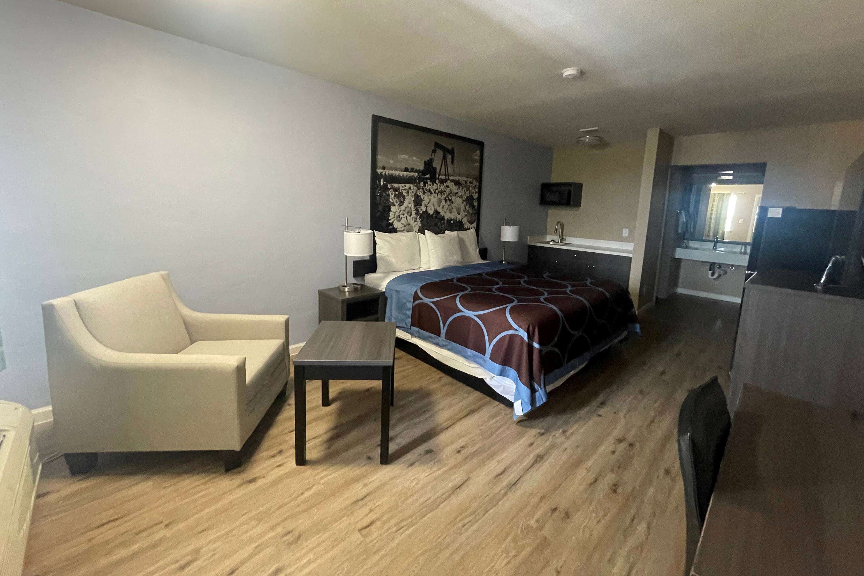 Studio, 1 kingsize bed, niet-roken | Individueel gedecoreerd, individueel gemeubileerd, een bureau