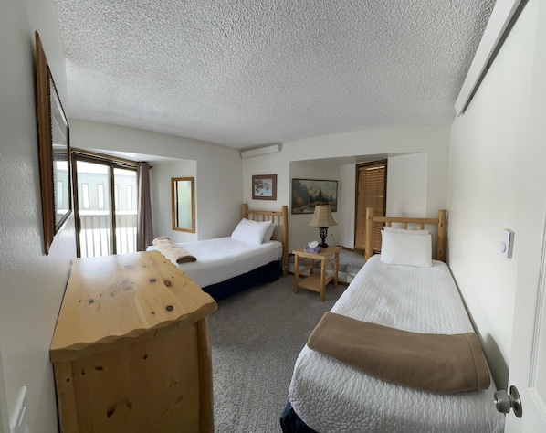 Unit 511 | 2 bedrooms, bed sheets