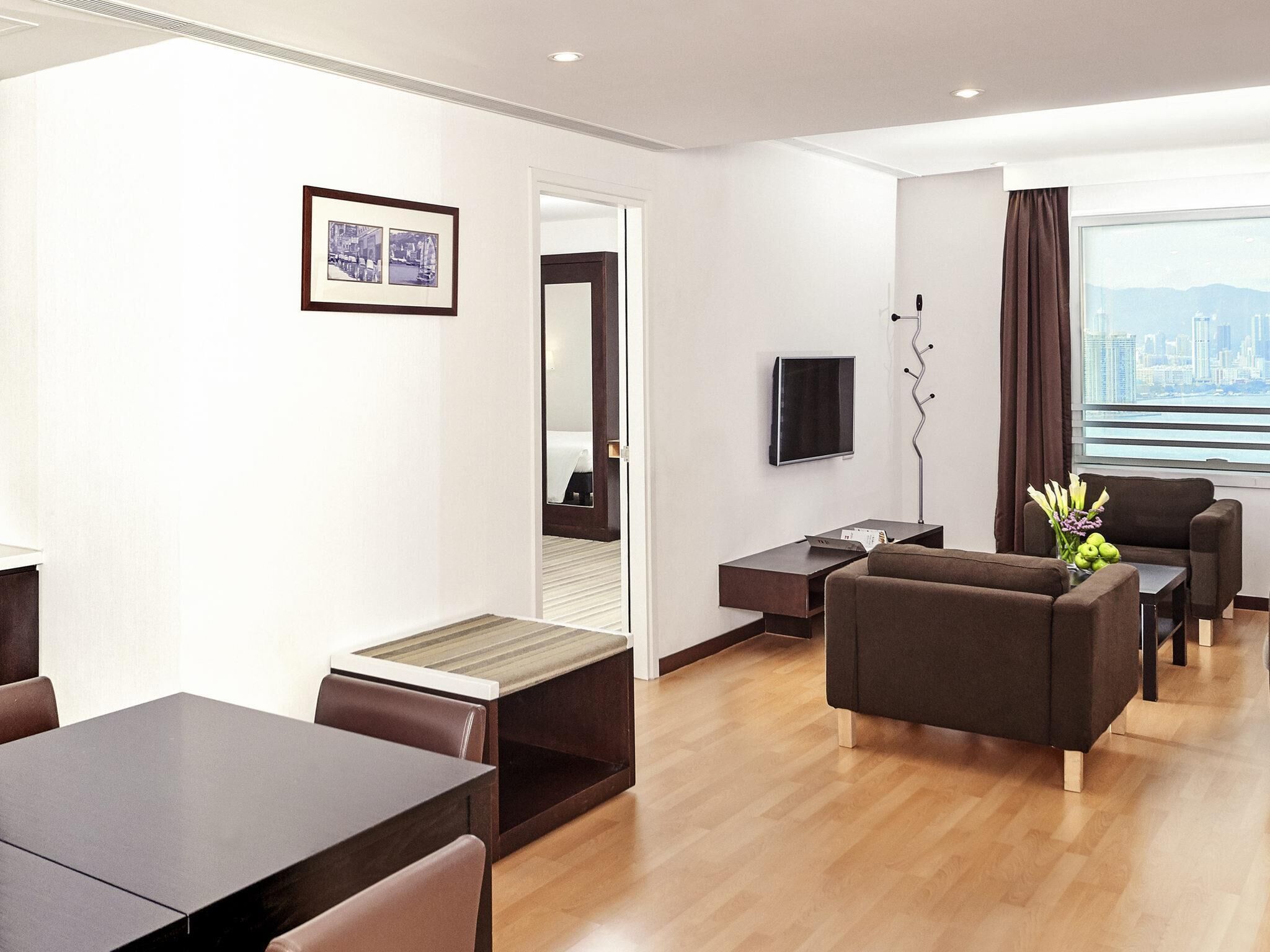 Suite Eksekutif, 1 Tempat Tidur Double | Minibar, brankas, meja kerja, dan kedap suara