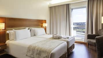 Privilege, Superior Twin Room, 2 Twin Beds | In-room safe, desk, laptop workspace, blackout drapes