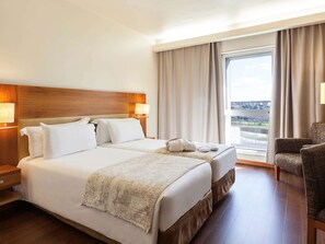 Privilege, Superior-Zweibettzimmer, 2 Einzelbetten | Zimmersafe, Schreibtisch, laptopgeeigneter Arbeitsplatz