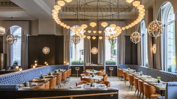 Breakfast, lunch, dinner served; French cuisine