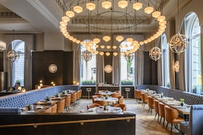 Breakfast, lunch, dinner served; French cuisine