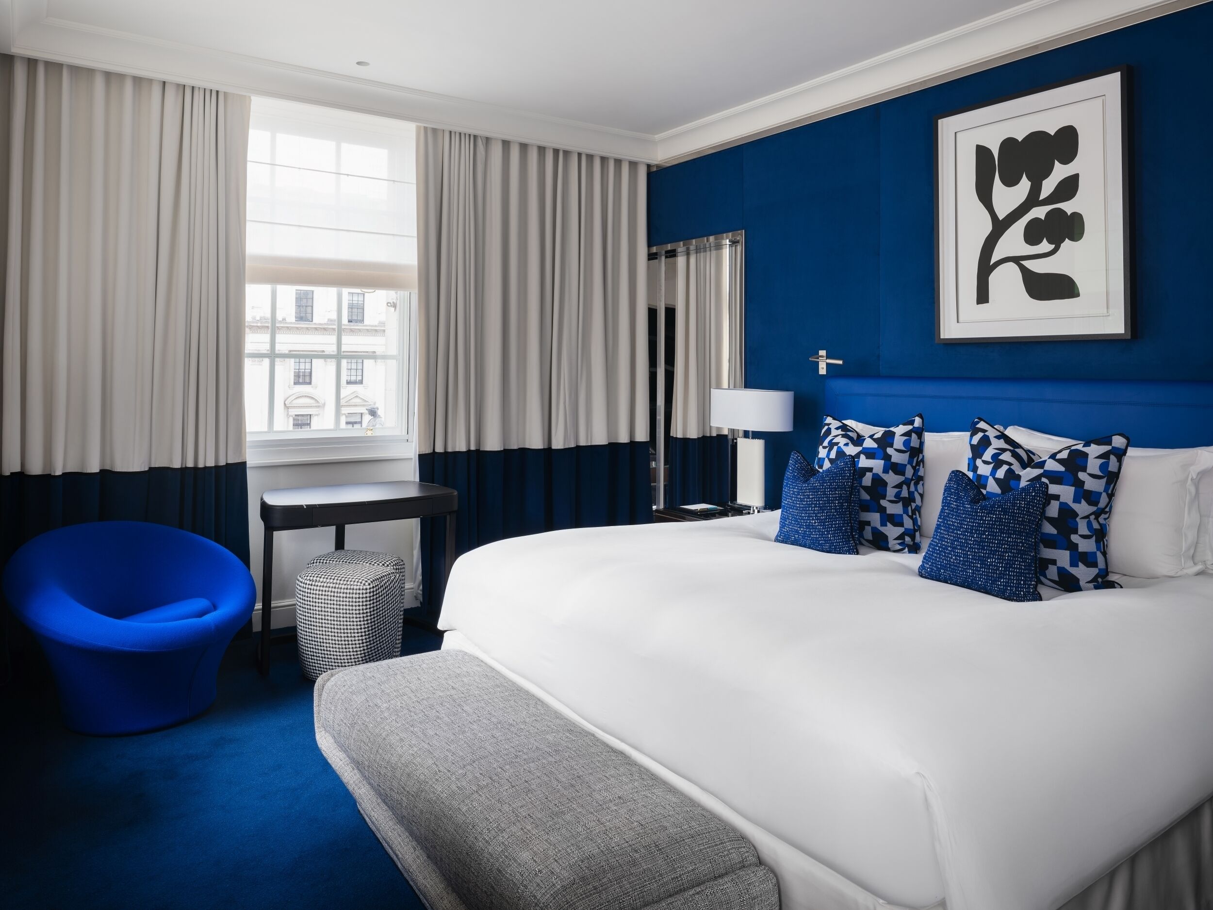 Suite, 1 King Bed (Prestige, Separate Living Room) | Egyptian cotton sheets, hypo-allergenic bedding, minibar, in-room safe