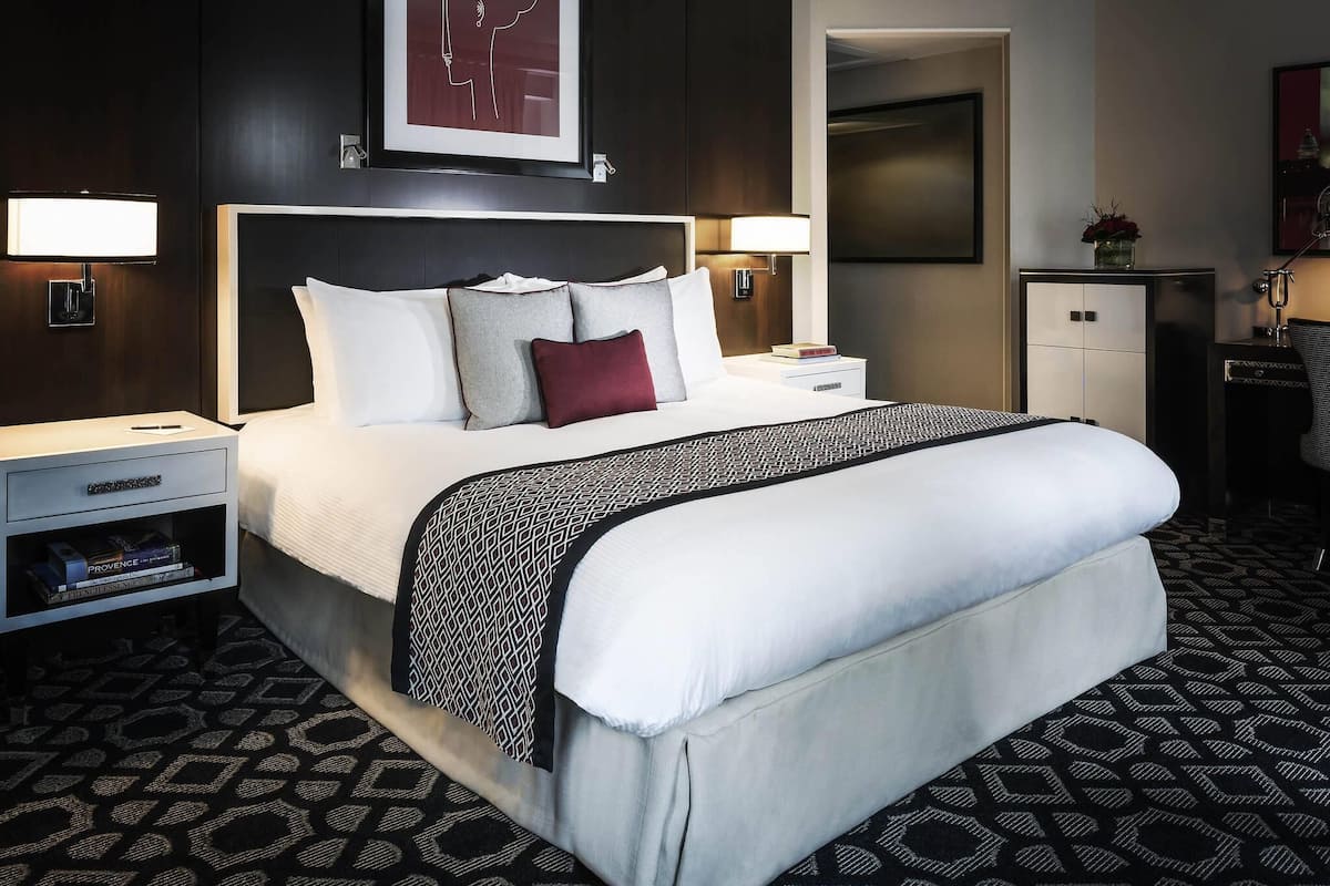 Superior Room, 1 King Bed