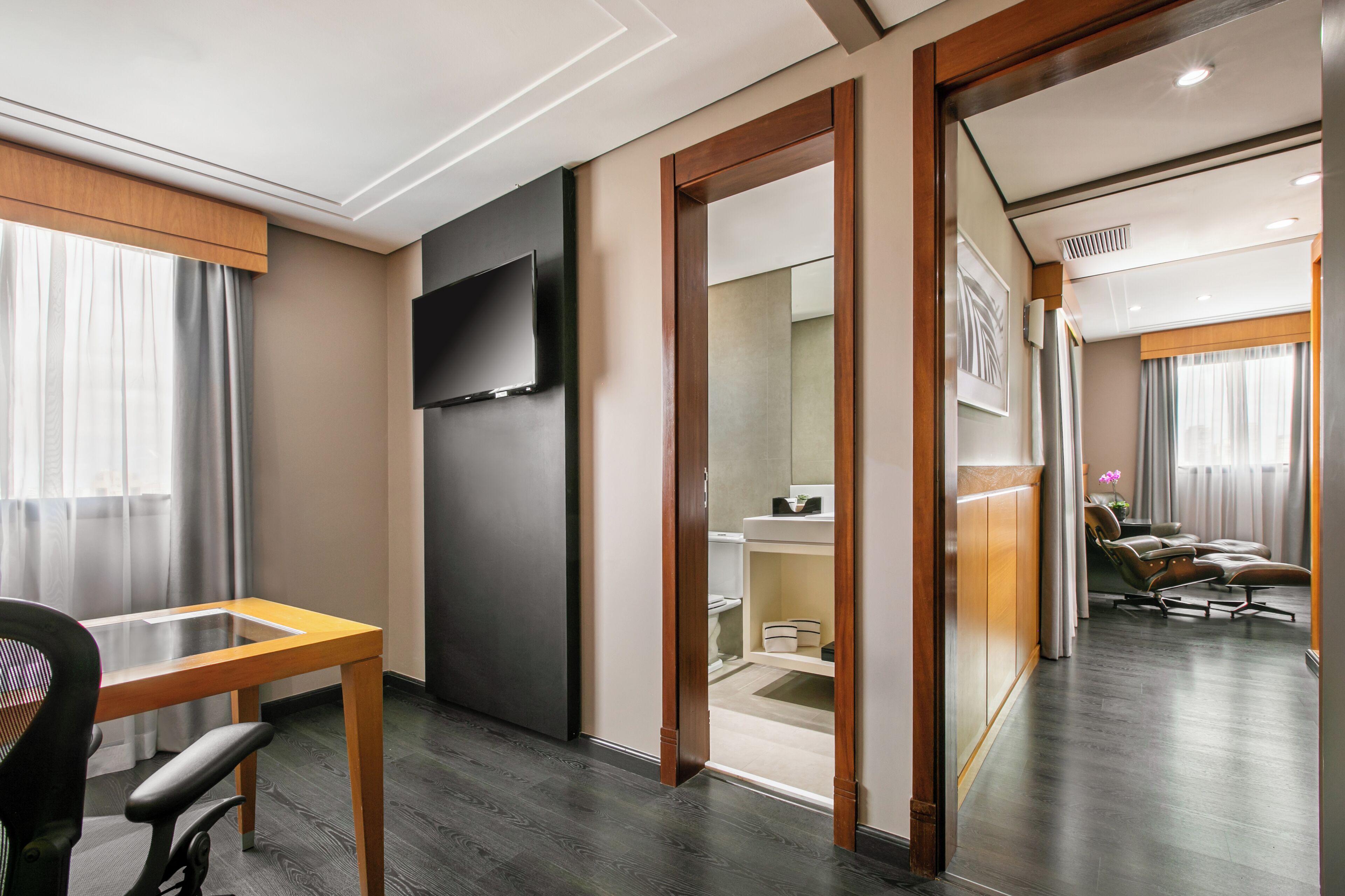 junior suite (executive the level) | living area | 40-inch smart tv with digital channels, tv, streaming services