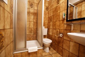 Einzelzimmer | Badezimmer