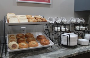 Free daily continental breakfast