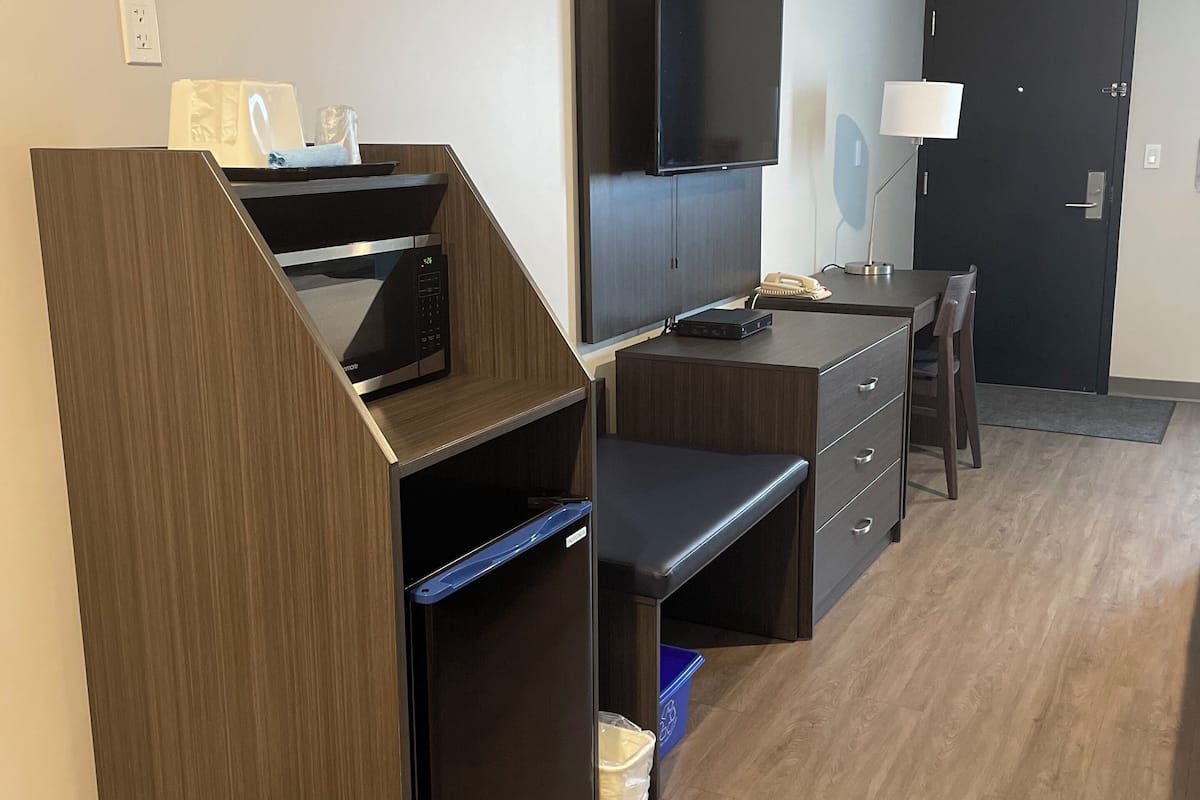 desk, laptop workspace, iron/ironing board, free wifi