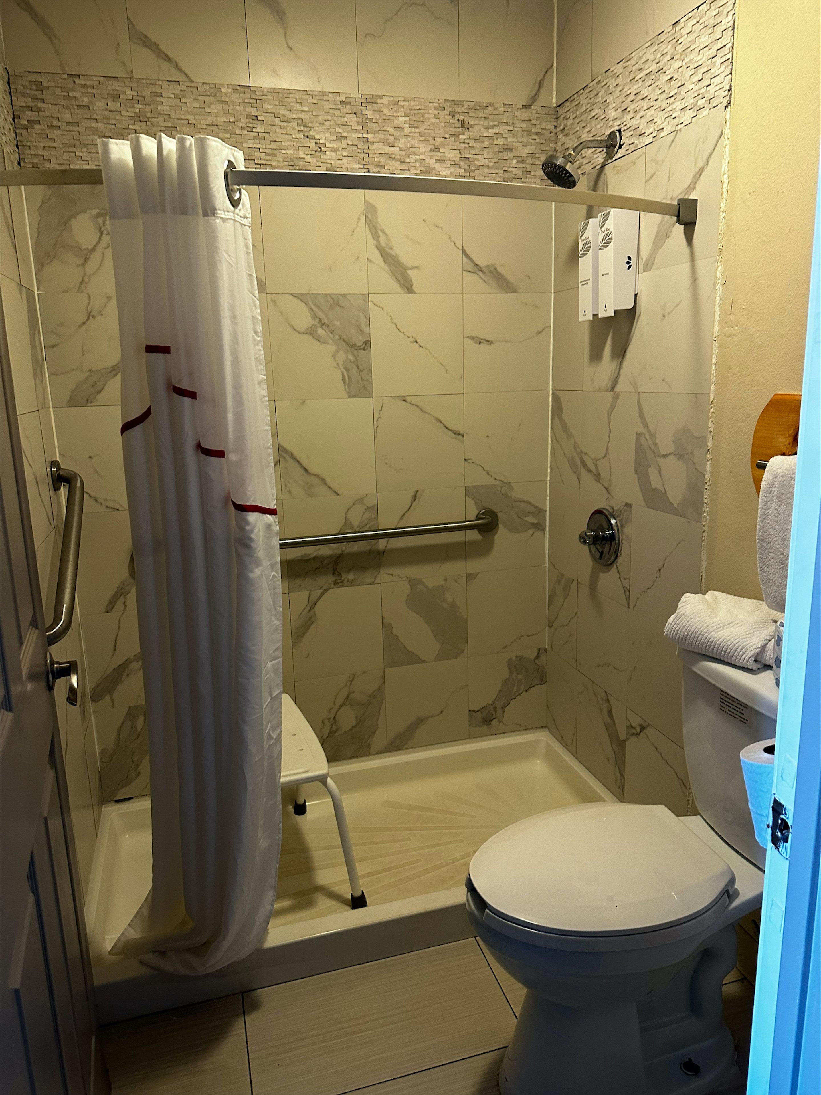 Superior Room, 2 Double Beds, Accessible, Non Smoking | Bathroom | Free toiletries, hair dryer, towels