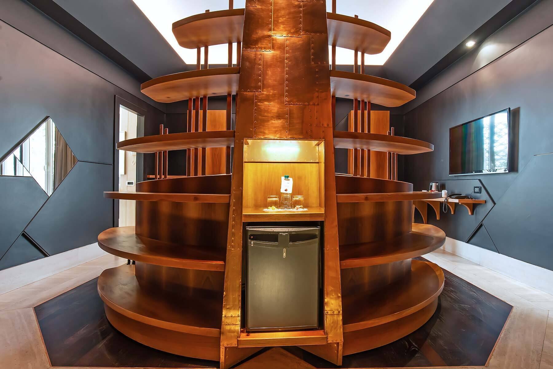 exclusive double room, jetted tub | 1 bedroom, hypo-allergenic bedding, minibar, in-room safe