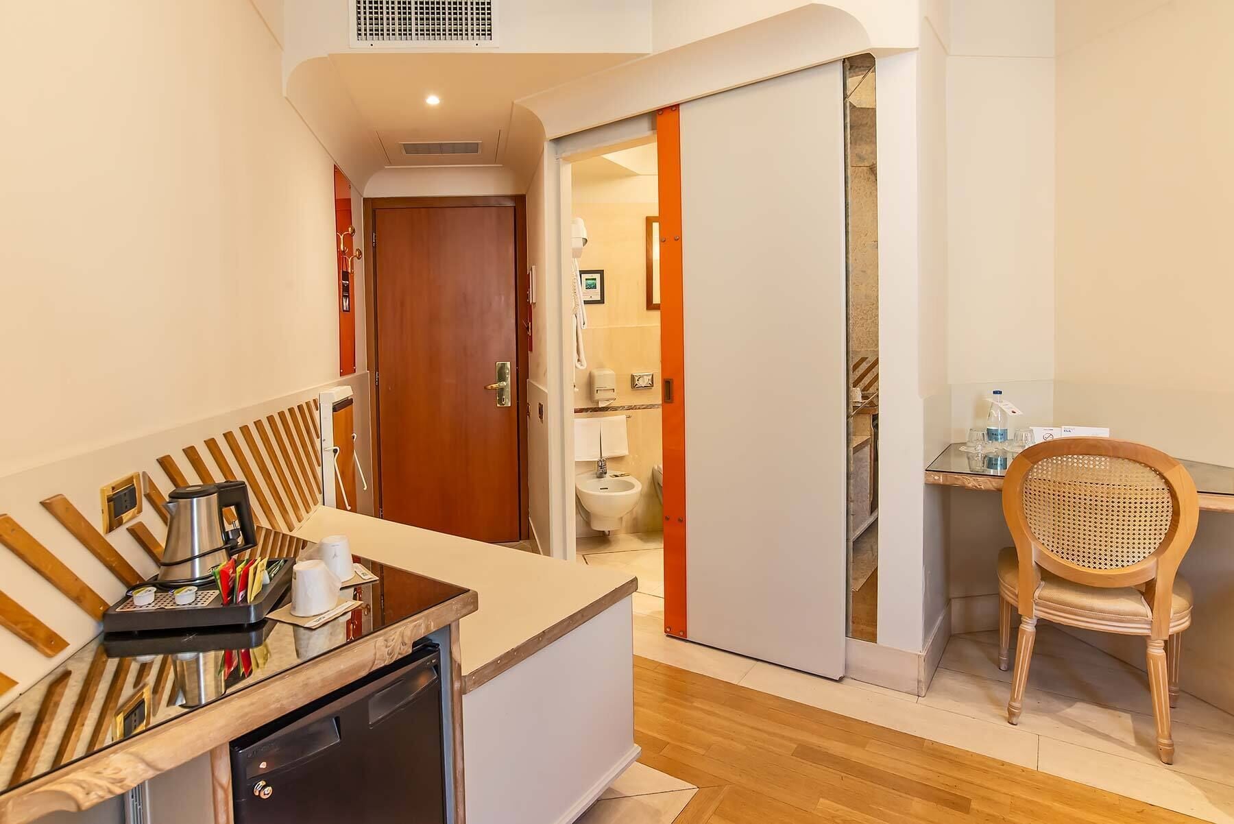 standard double room | 1 bedroom, hypo-allergenic bedding, minibar, in-room safe