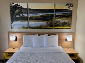 Standard Room, 1 Queen Bed, Accessible, Non Smoking