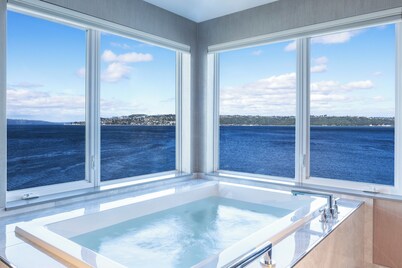 Silver Cloud Inn - Tacoma Waterfront