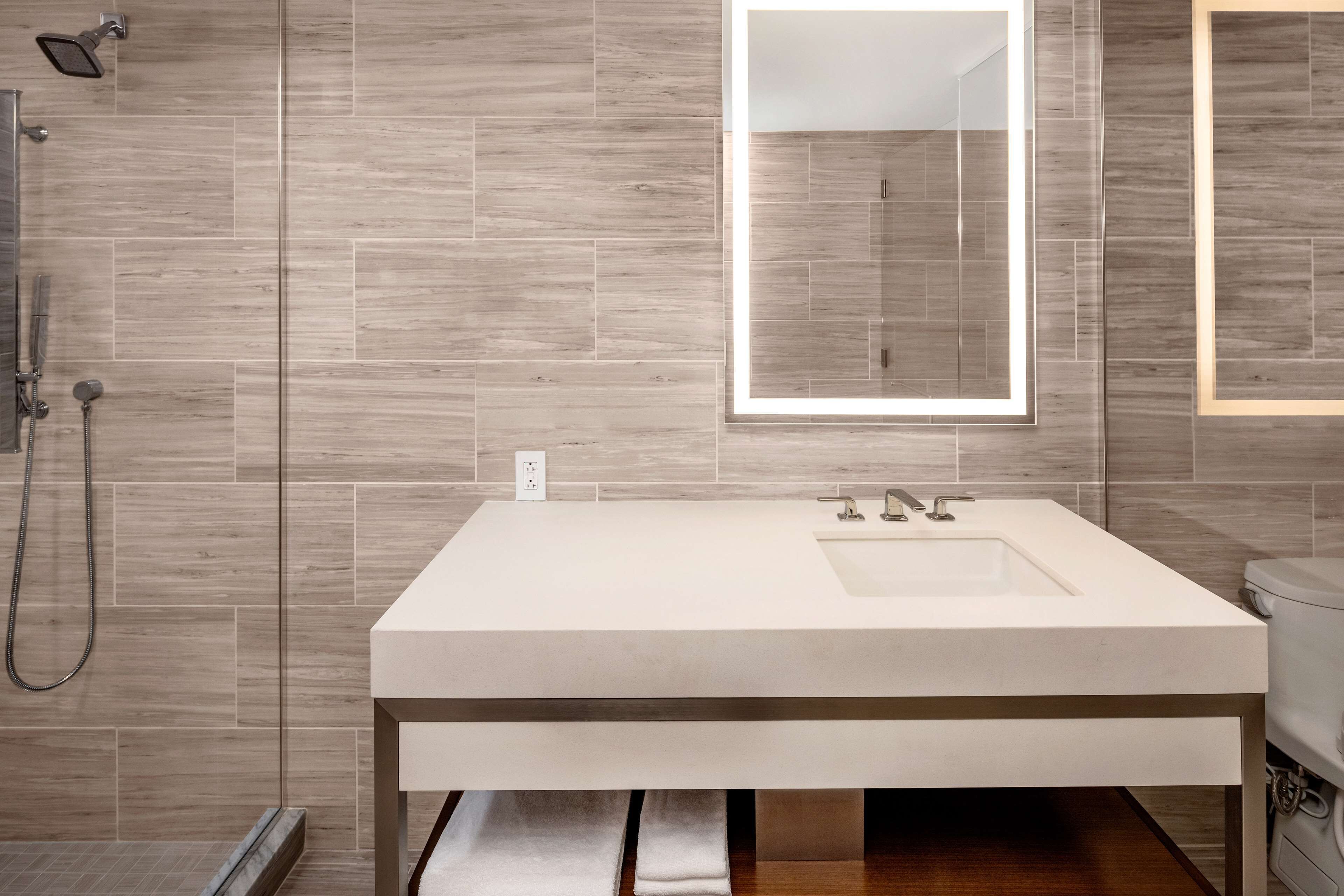 Shower kamar mandi