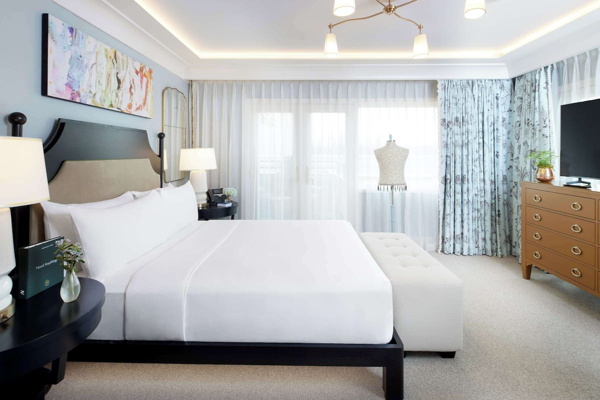 The Grand Lodge Accessible Laurel Suite | 1 bedroom, premium bedding, down duvets, minibar