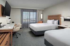 Premium bedding, desk, blackout curtains, iron/ironing board - Courtyard by Marriott Dayton Beavercreek (Dayton)