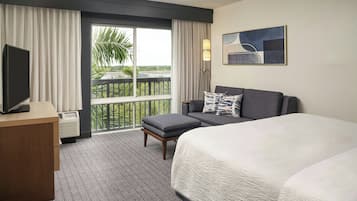 Rom, 1 kingsize-seng med sovesofa, balkong | Sengetøy av topp kvalitet, skrivebord og skrivebord for bærbar PC