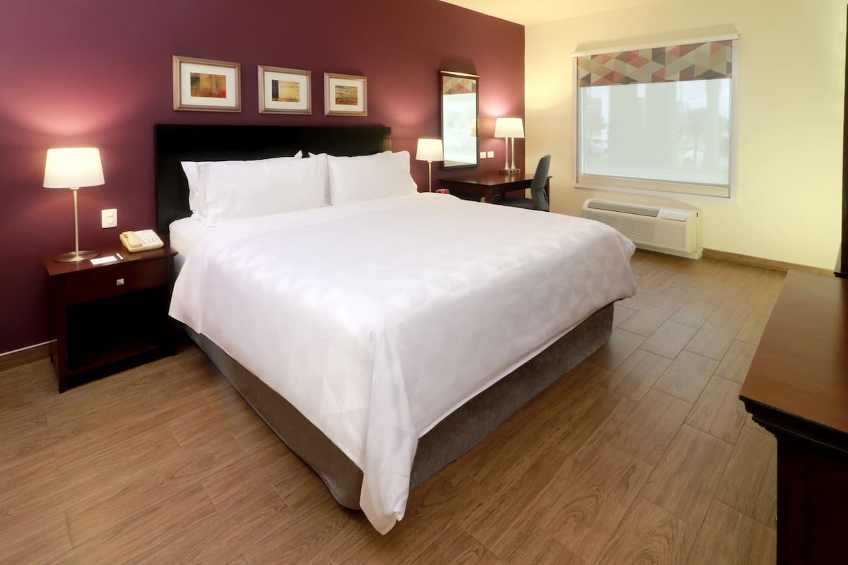 Down comforters, minibar, in-room safe, desk