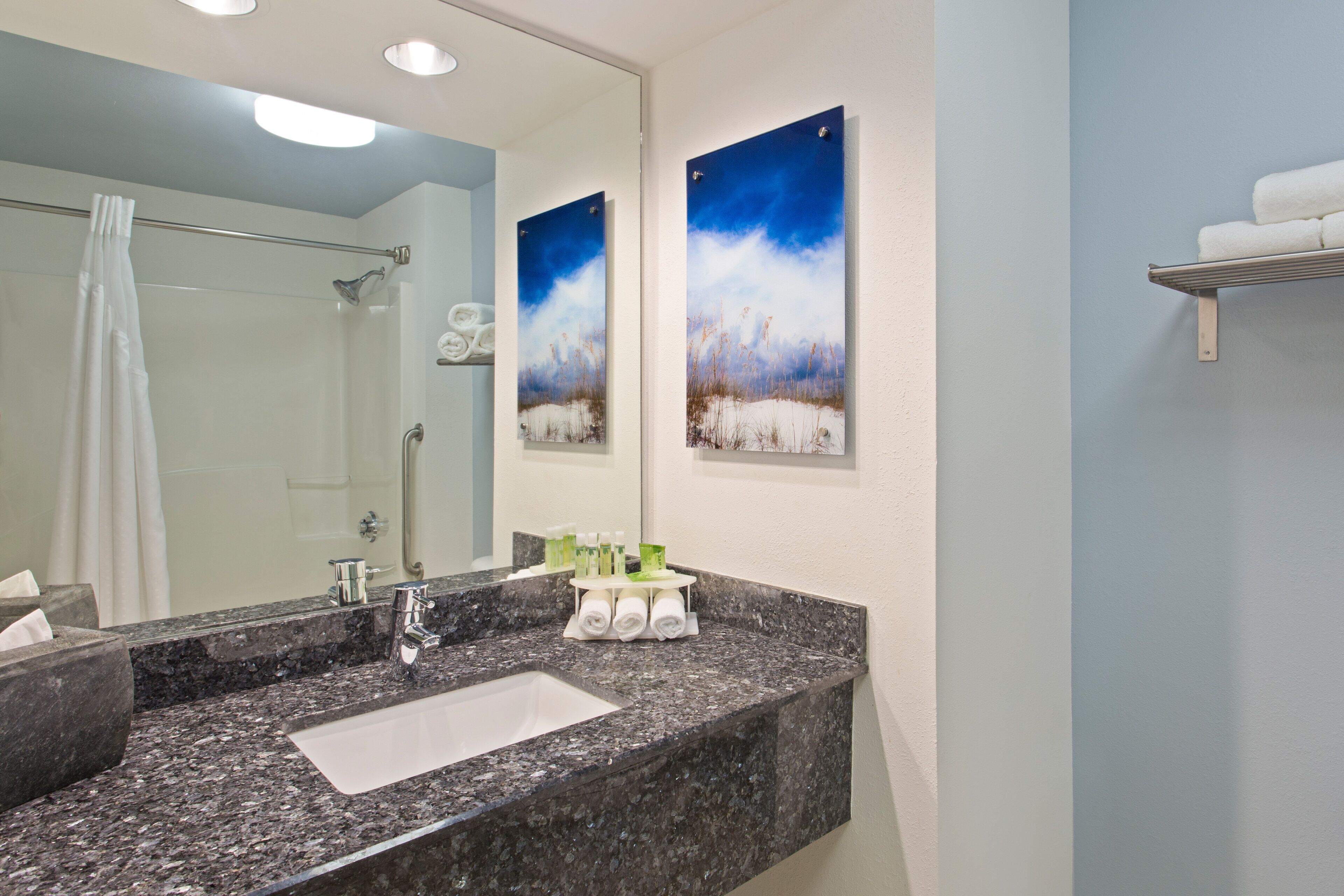 Holiday Inn Express Hotel & Suites Clearwater North-Dunedin, an IHG Hotel