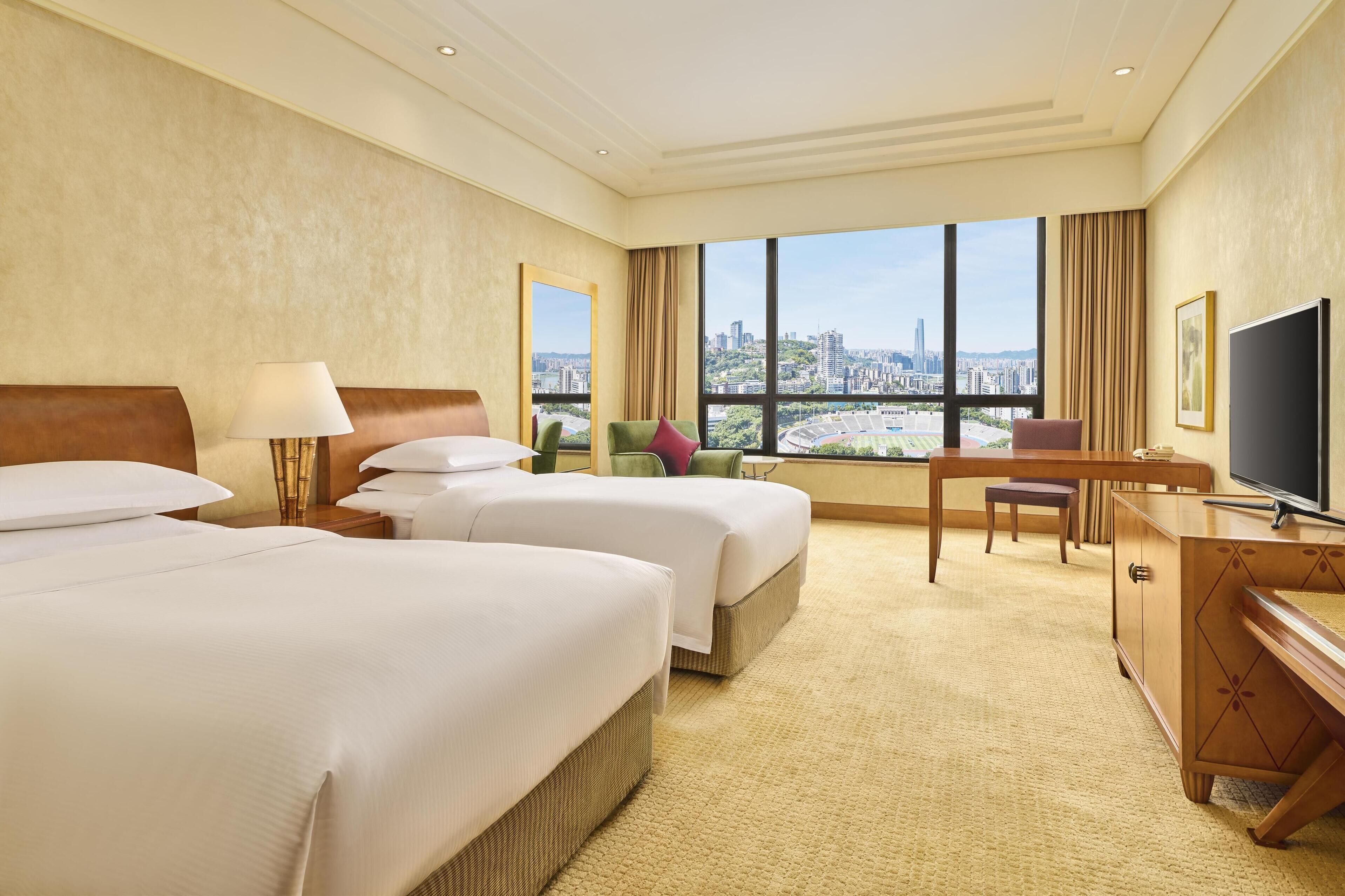 twin hilton deluxe city view | 1 bedroom, premium bedding, minibar, in-room safe