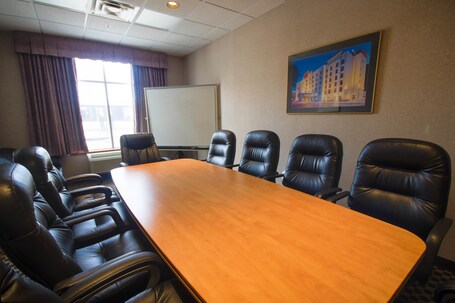 Humphry Inn Suites - Image 21