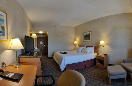 Humphry Inn Suites - Image 32