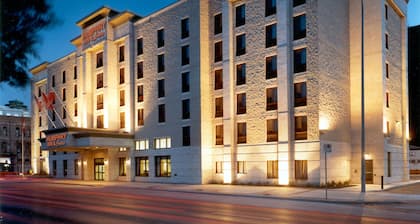 Humphry Inn & Suites