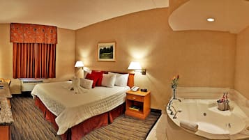 Rom, 1 kingsize-seng, massasjebadekar | Skrivebord, strykejern/-brett, wi-fi (inkludert) og sengetøy