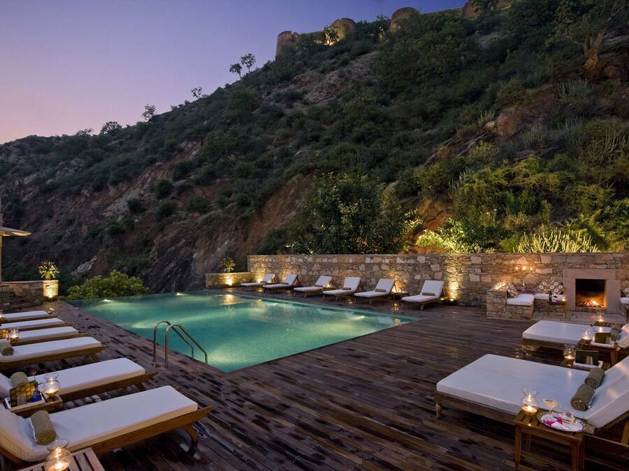 Outdoor pool, pool loungers