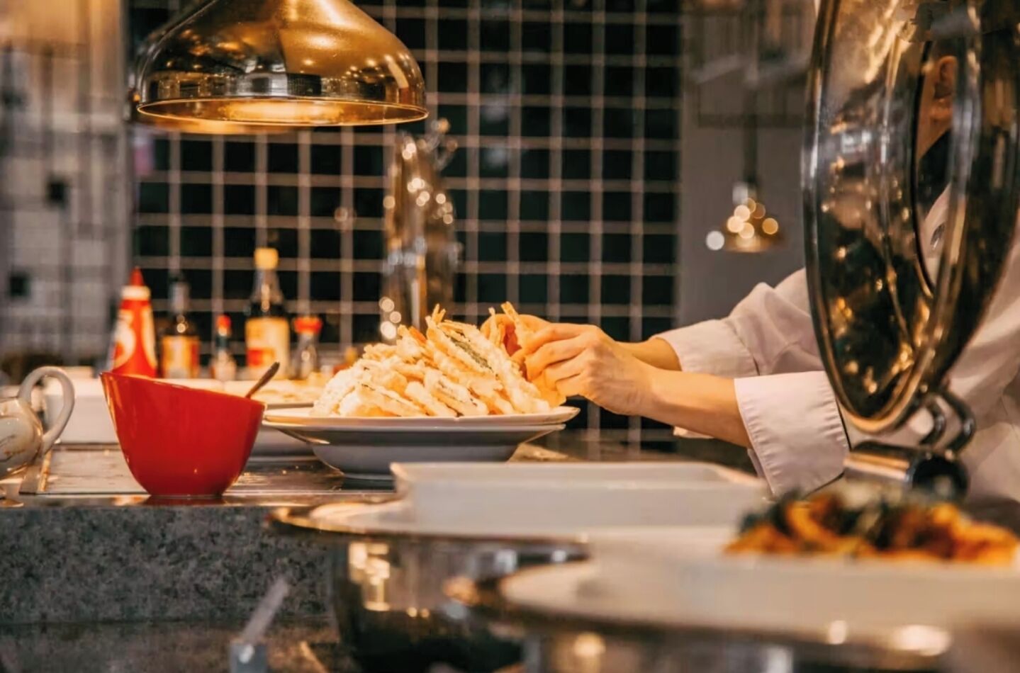 매일 뷔페 아침 식사 유료