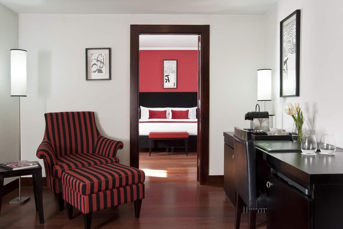 Junior-Suite | Hochwertige Bettwaren, Daunenbettdecken, Minibar, Zimmersafe