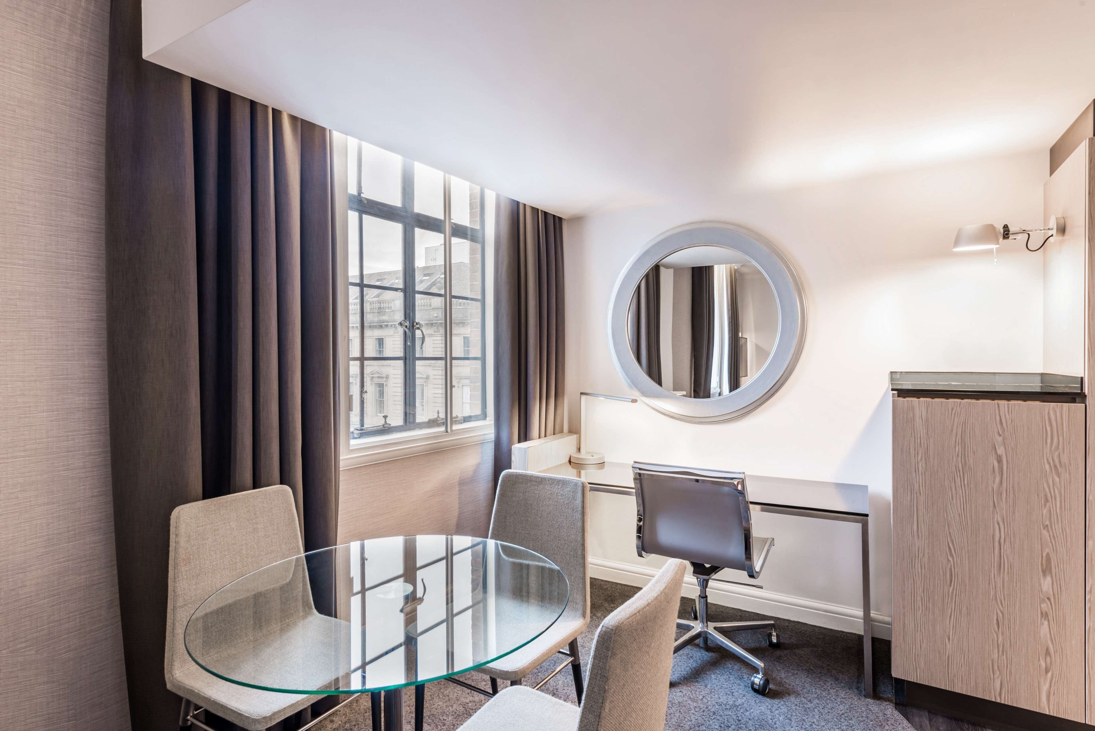 junior suite | interior detail