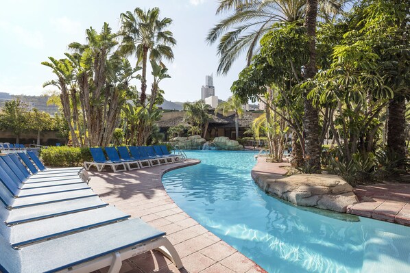 Indoor pool, 2 outdoor pools, pool umbrellas, pool loungers