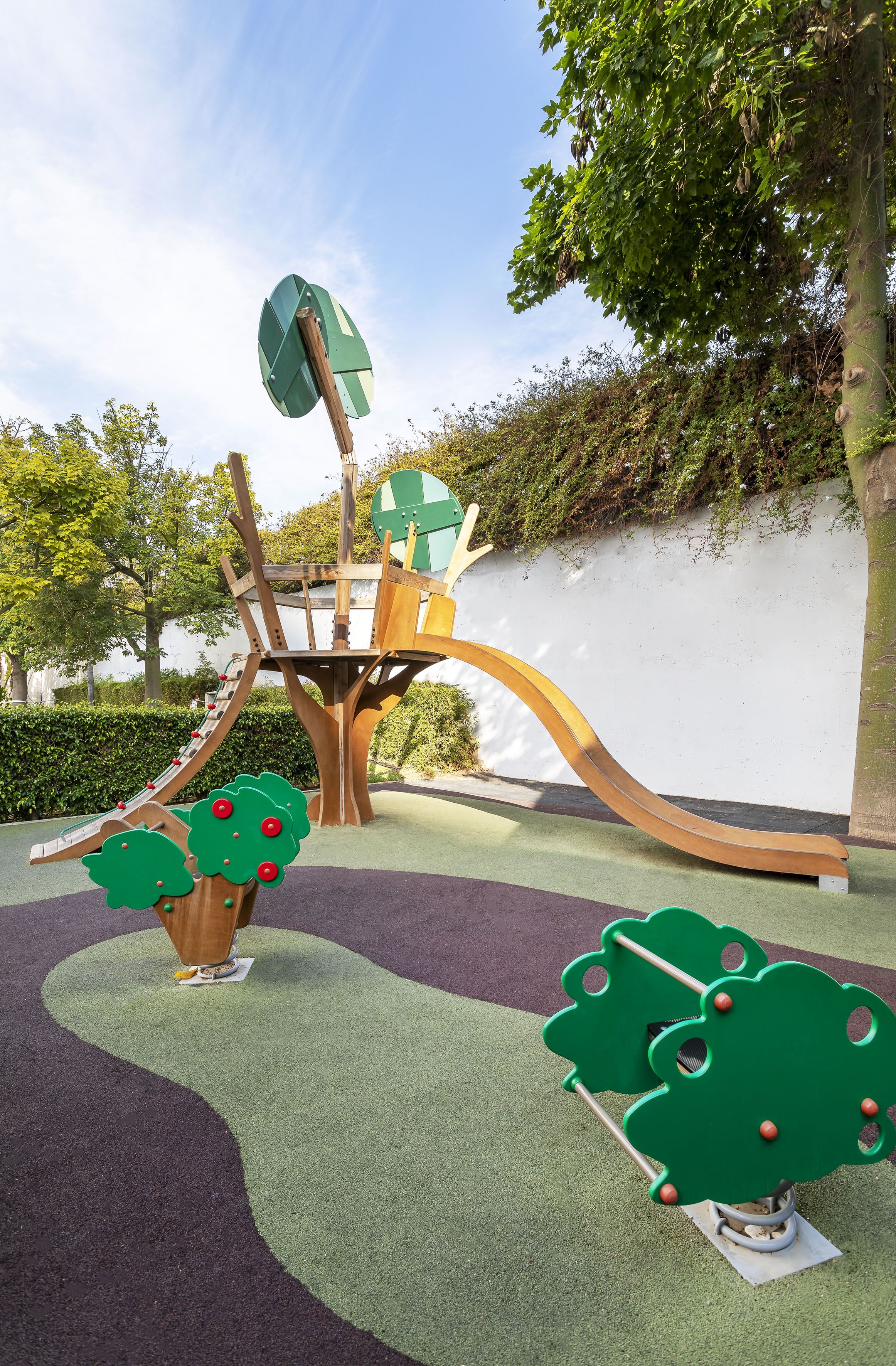 children’s play area – outdoor