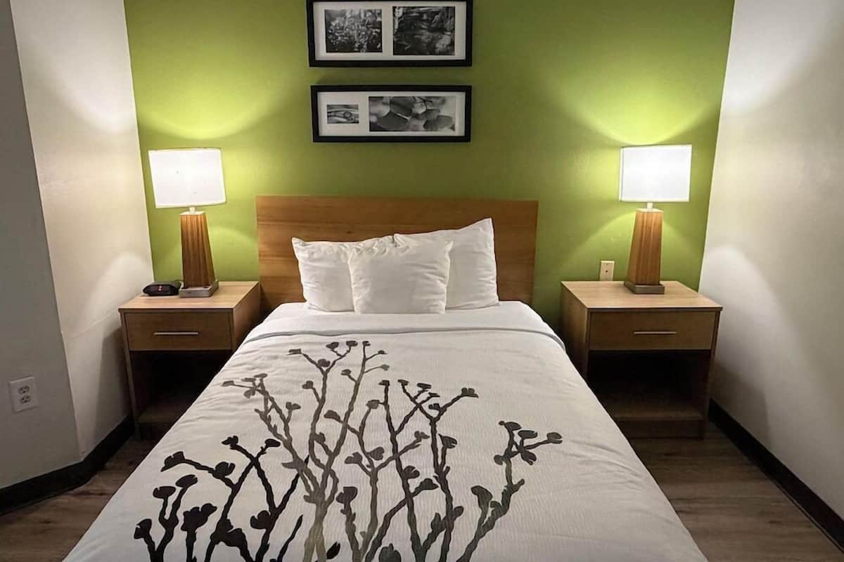 Desk, blackout drapes, iron/ironing board, free WiFi