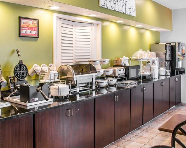 Free buffet breakfast - Sleep Inn Hardeeville - I-95 (Hardeeville)