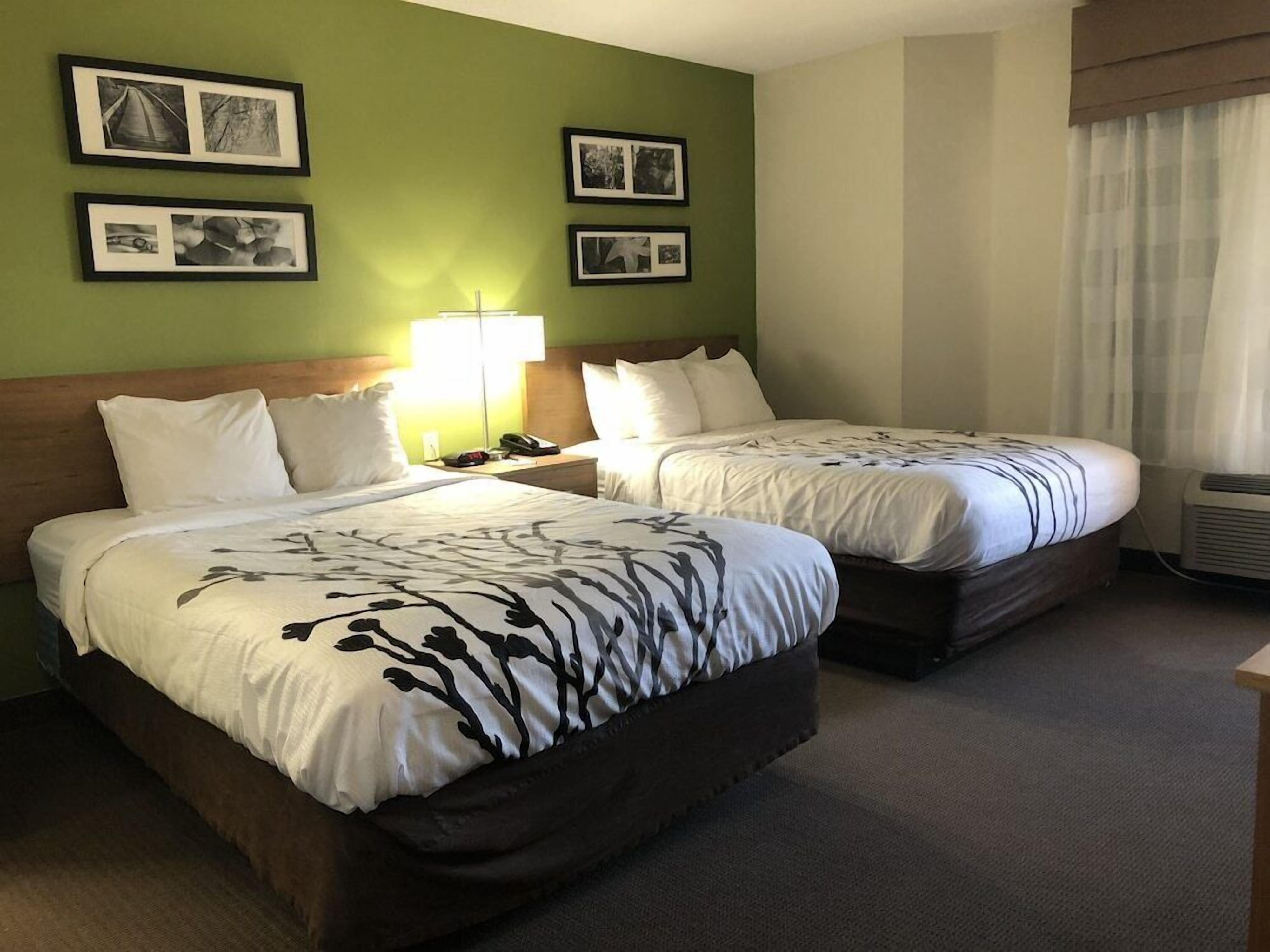 Desk, blackout drapes, iron/ironing board, free WiFi