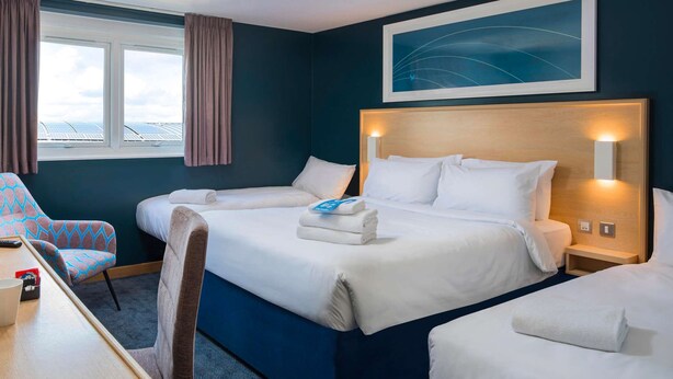 Room - Travelodge Beckington (Frome)