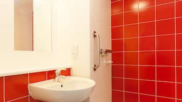 Douche, articles de toilette gratuits